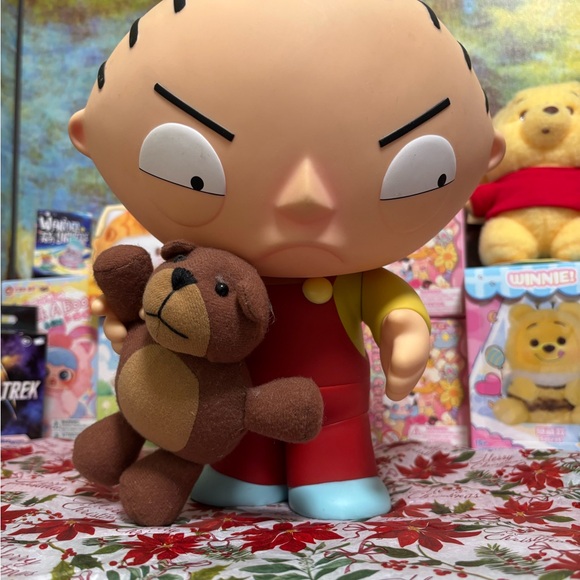 Family Guy Talking Stewie Griffin Figure with Teddy Bear circa 2005 - Picture 6 of 7